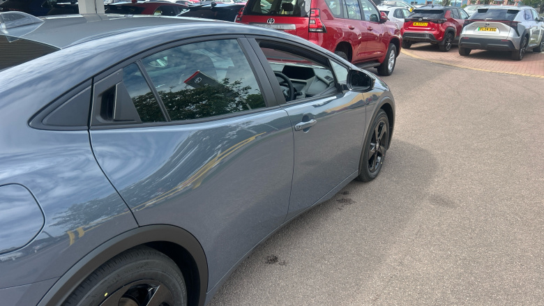 Toyota Prius 2.0 PHEV Design 5dr CVT Hatchback